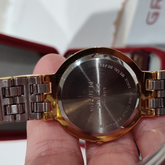 Gruen Women's Watch with Genuine Diamond - Picture 5 of 11